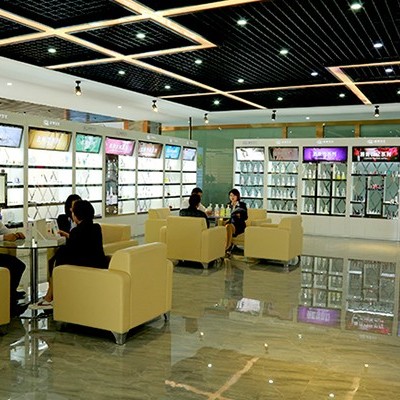 鄉(xiāng)鎮(zhèn)美妝店從備受冷落到開出奇跡之花！